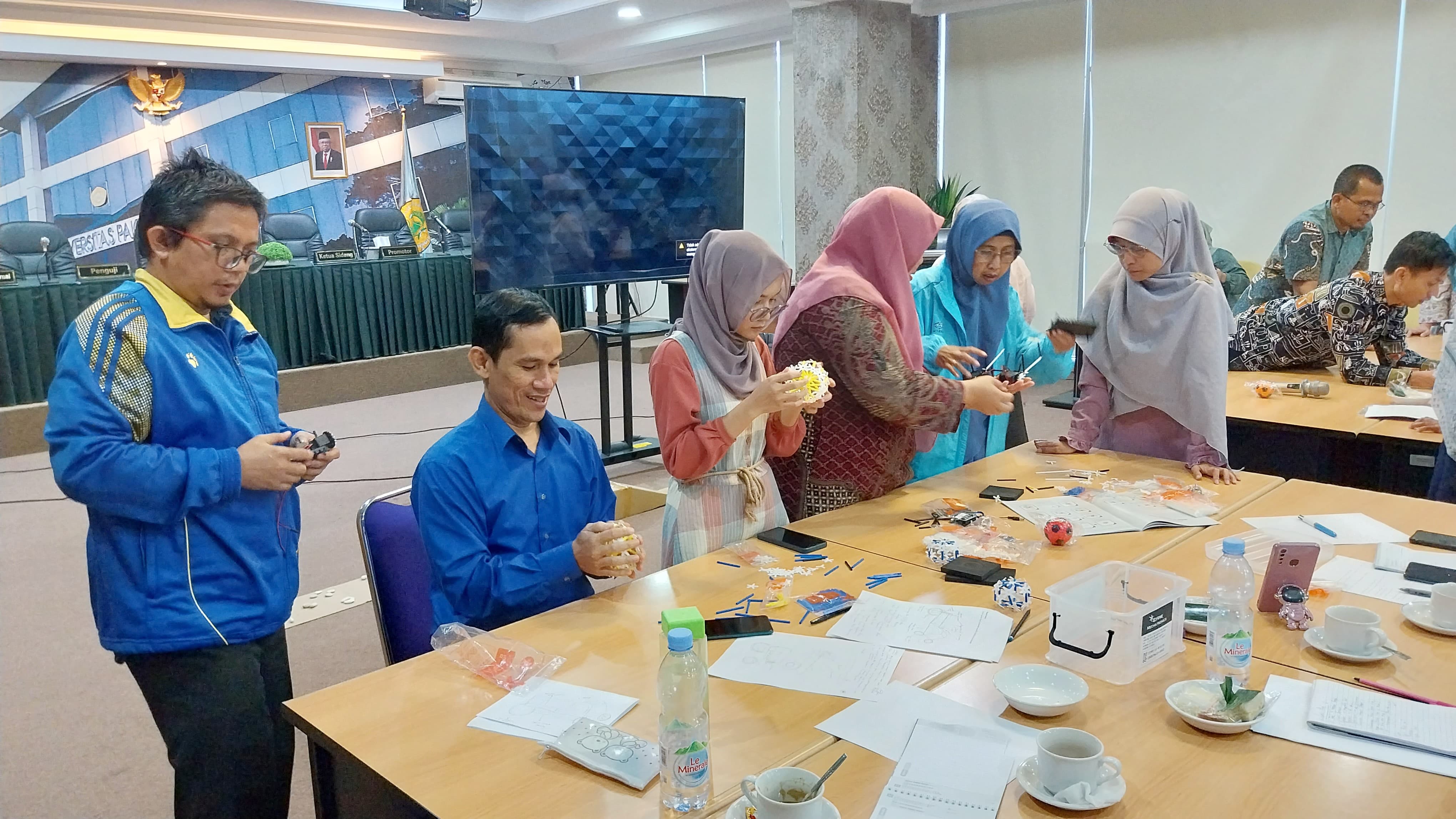 Pelatihan Guru STEM-ESD